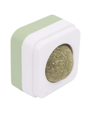 Игрушка для кошек Шарик с кошачьей мятой в футляре Mpets 20644299