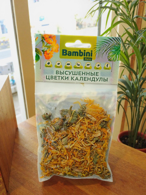 Лакомство Bambini Pets высушенные цветки календулы для грызунов и кроликов, 10 г. 