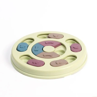 Игрушка интеллектуальная для лакомств, 14 х 3 см, зелёная   7364475