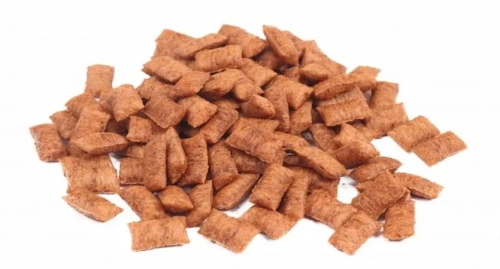 Лакомство Титбит  для кошек Хрустящие подушечки с паштетом из лосося 60г